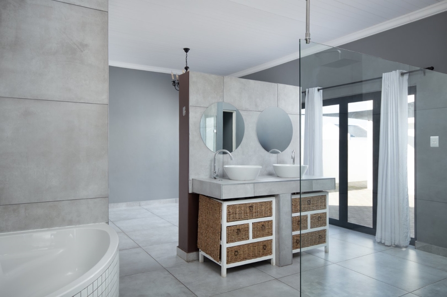 3 Bedroom Property for Sale in Laaiplek Western Cape